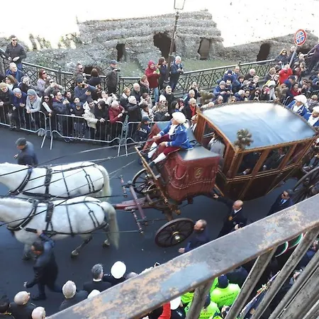 Anfiteatro Le לינה וארוחת בוקר