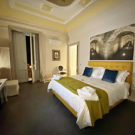 Anfiteatro Le 4* קטאניה